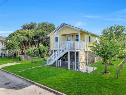Photo of 1801 55th Street, Galveston, TX 77551 (MLS # 40077655)