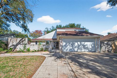 Photo of 15718 Cascade Point Drive, Houston, TX 77084 (MLS # 10493821)