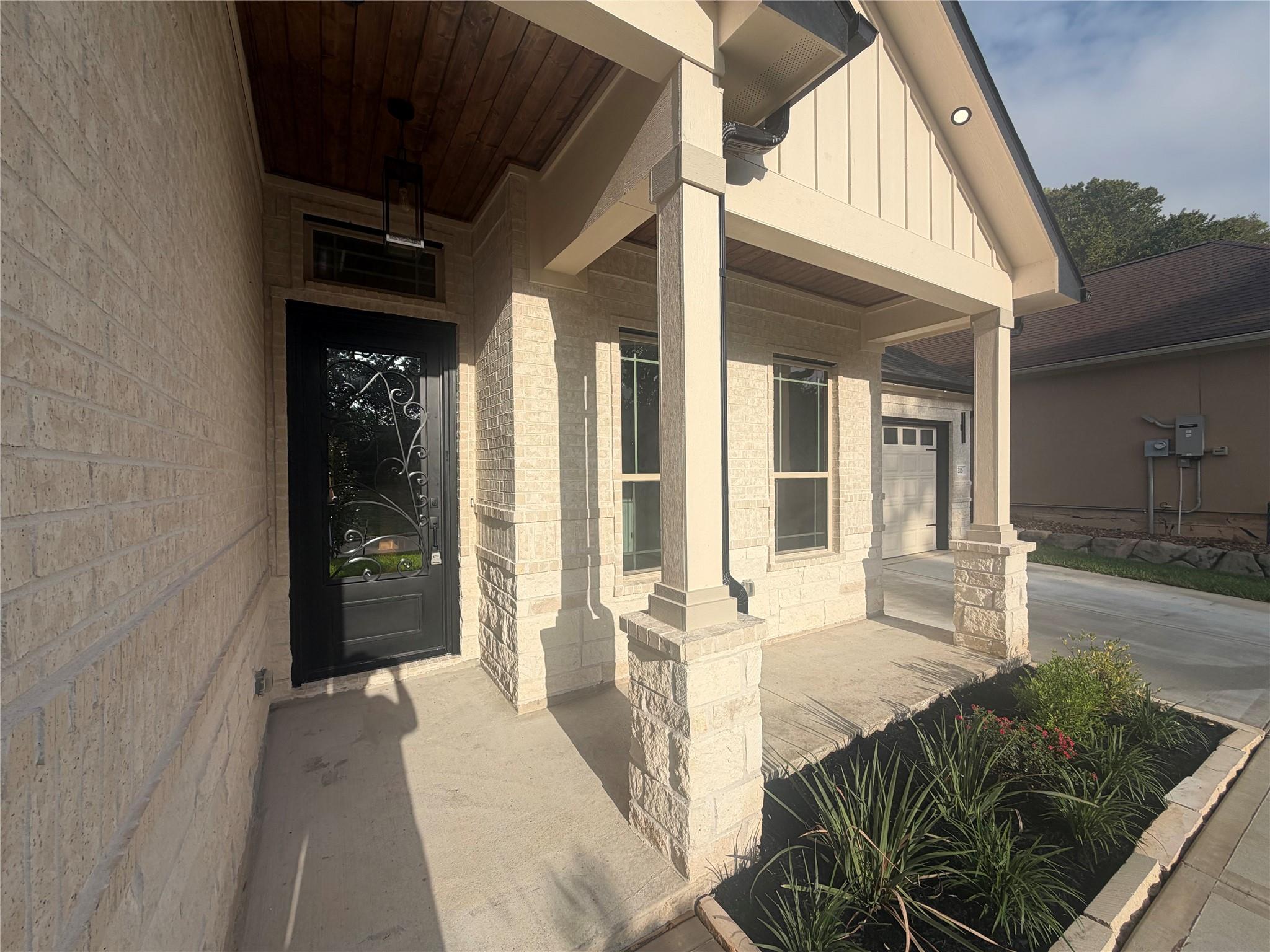 216 Bluehill Dr