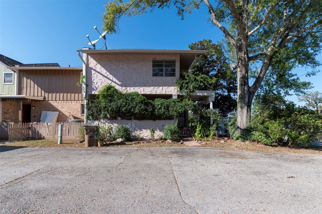 Photo of 2137 Casa Rio Circle, Dickinson, TX 77539 (MLS # 19750450)