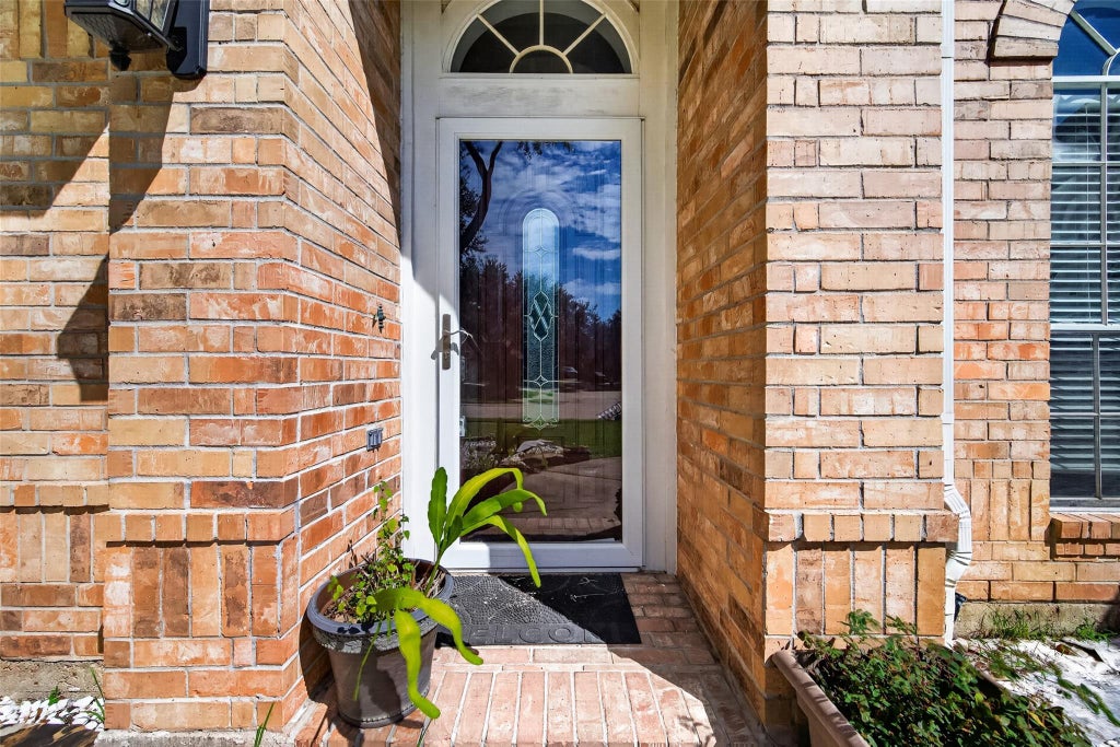 Photo of 12214 Aspen Lane, Stafford, TX 77477 (MLS # 22629008)