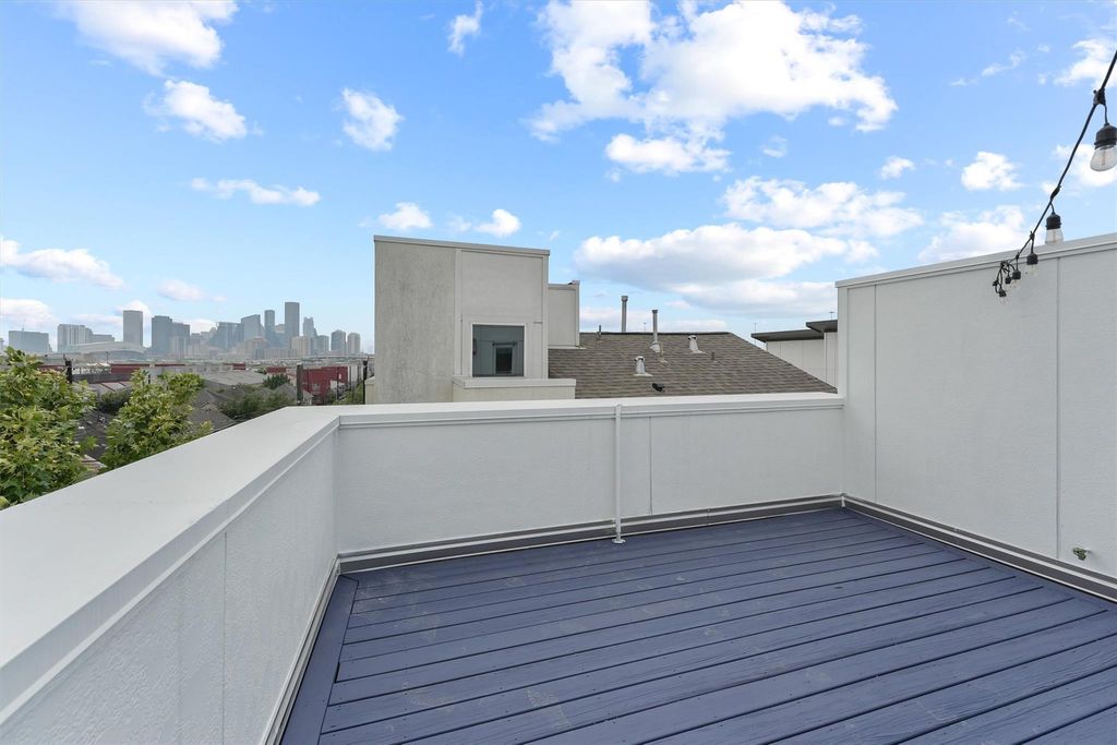 Photo of 3205 Baron Street, Houston, TX 77020 (MLS # 79017230)