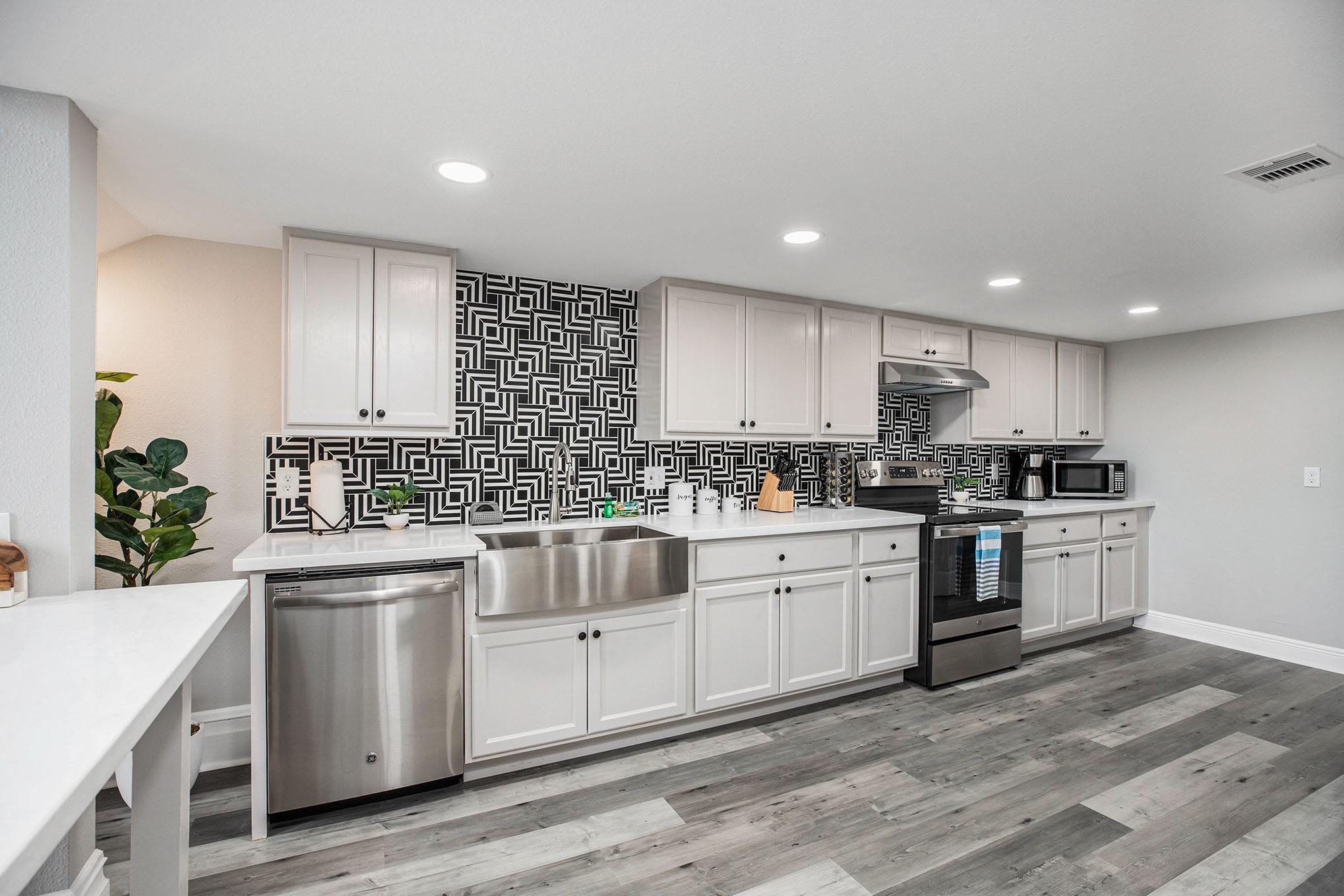 2118 Strand Street 212