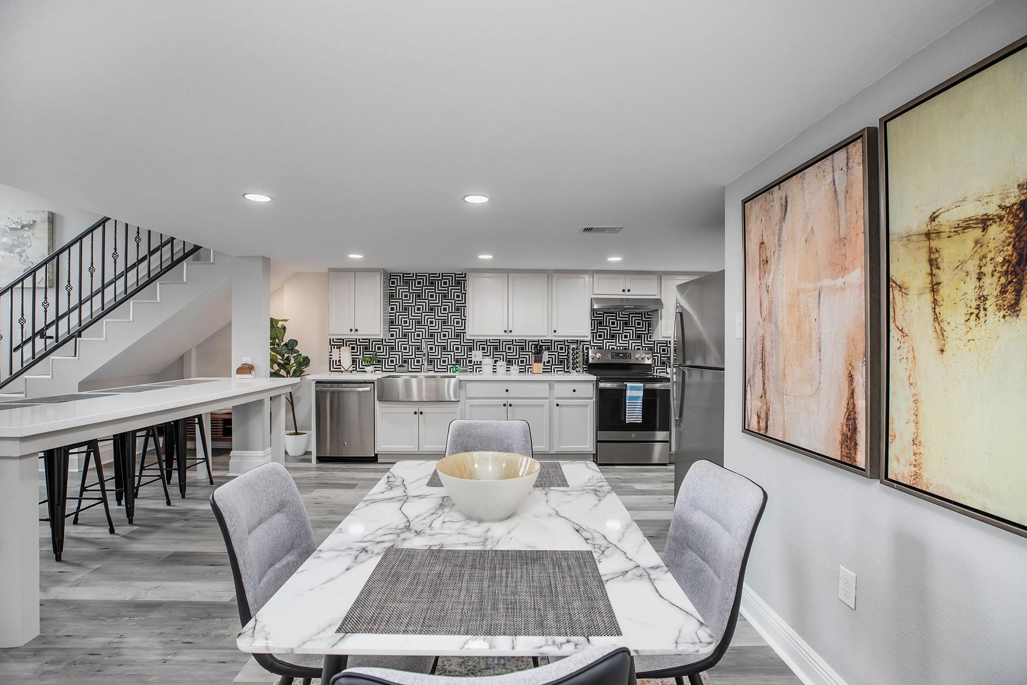 2118 Strand Street 212