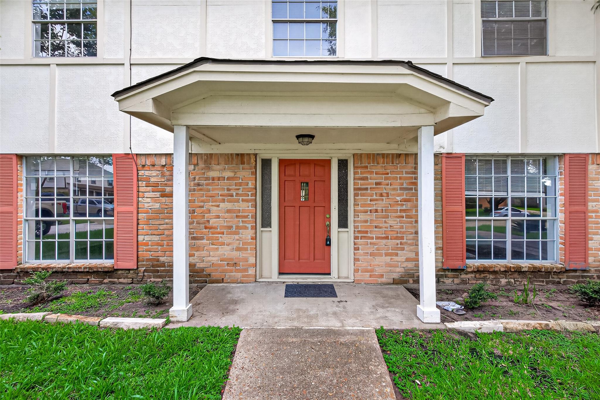 5703 Green Timbers Drive