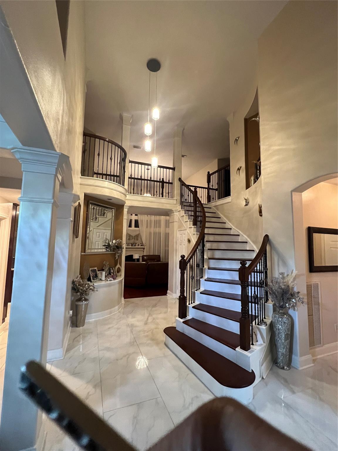 1202 Blue Leaf Drive