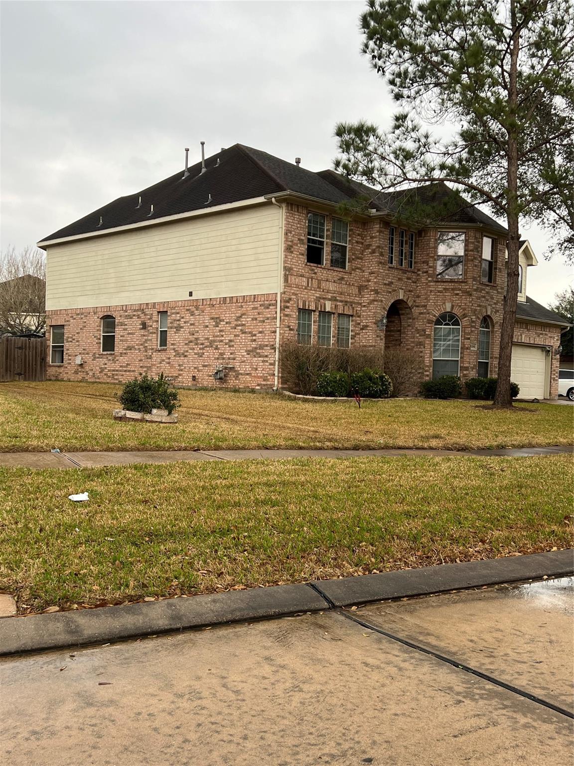 1202 Blue Leaf Drive