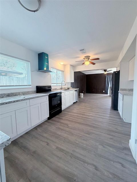 Tiny photo for 8211 Leader Street, Houston, TX 77036 (MLS # 70499850)