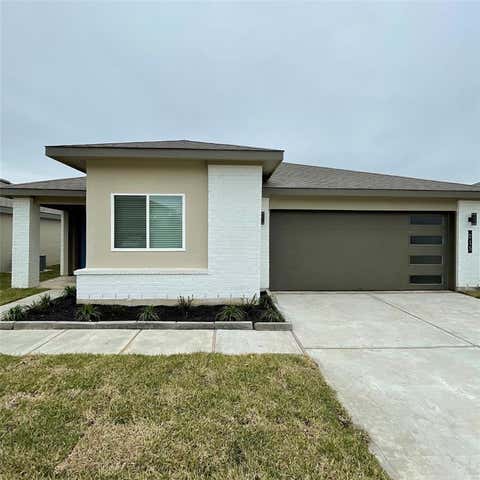 Photo of 215 Dusty Bridle Lane, Rosharon, TX 77583 (MLS # 67108815)
