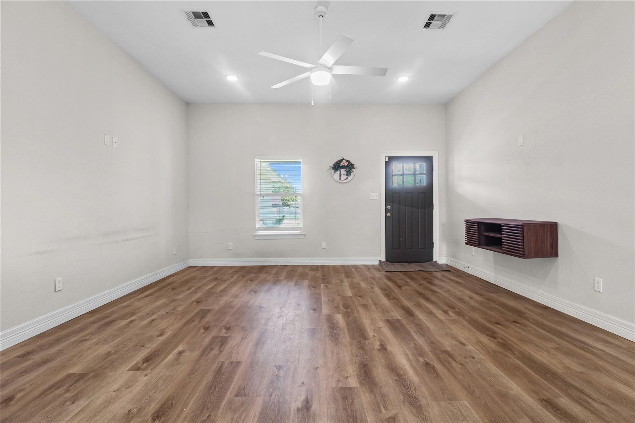 1208 E Henderson Road