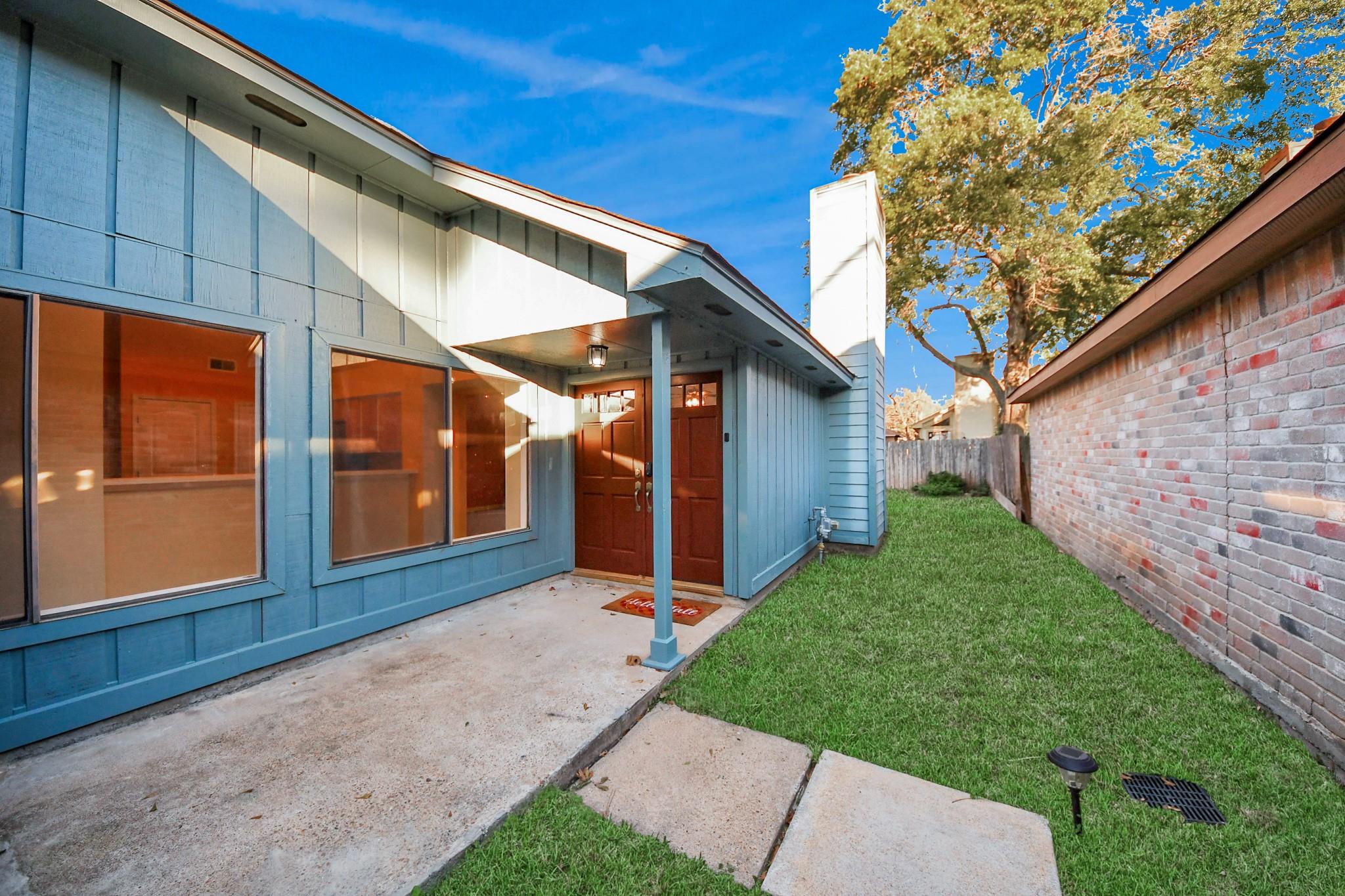 1318 Roundstone Drive