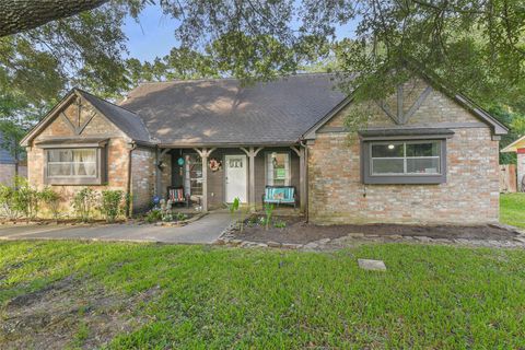 Photo of 637 Mosswood Drive, Conroe, TX 77302 (MLS # 17027391)