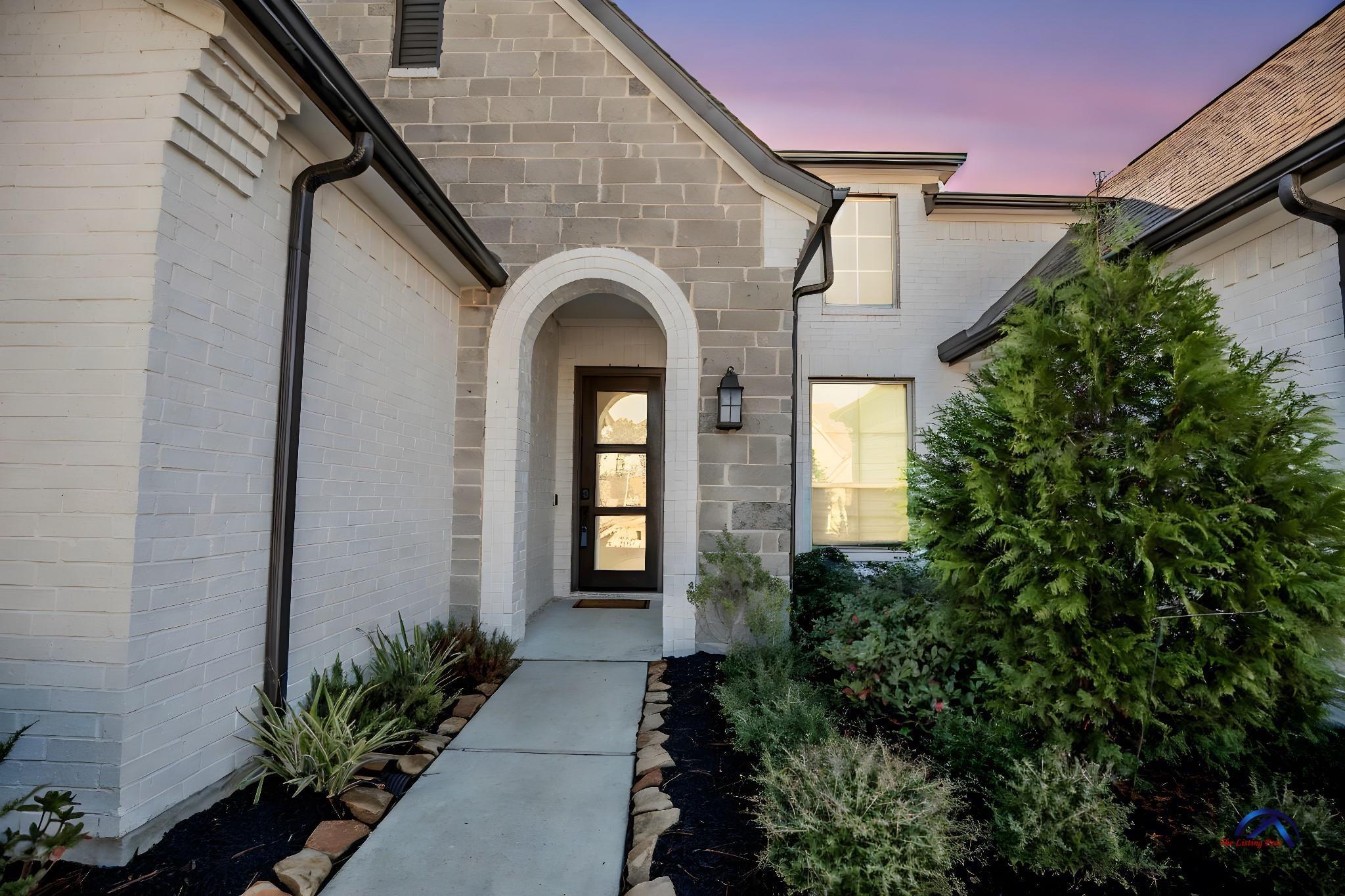 15138 Botanical Garden Drive