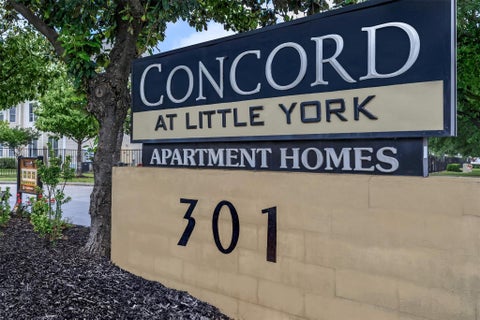 Photo of 301 W Little York Road #430, Houston, TX 77076 (MLS # 7109480)