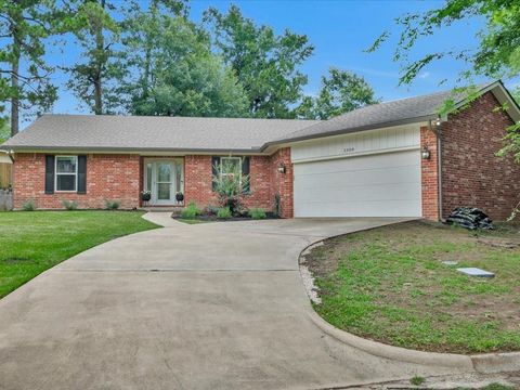 Photo of 3308 Piccadilly Circle, Nacogdoches, TX 75965 (MLS # 66727526) Photo of 3308 Piccadilly Circle, Nacogdoches, TX 75965 (MLS # 66727526)