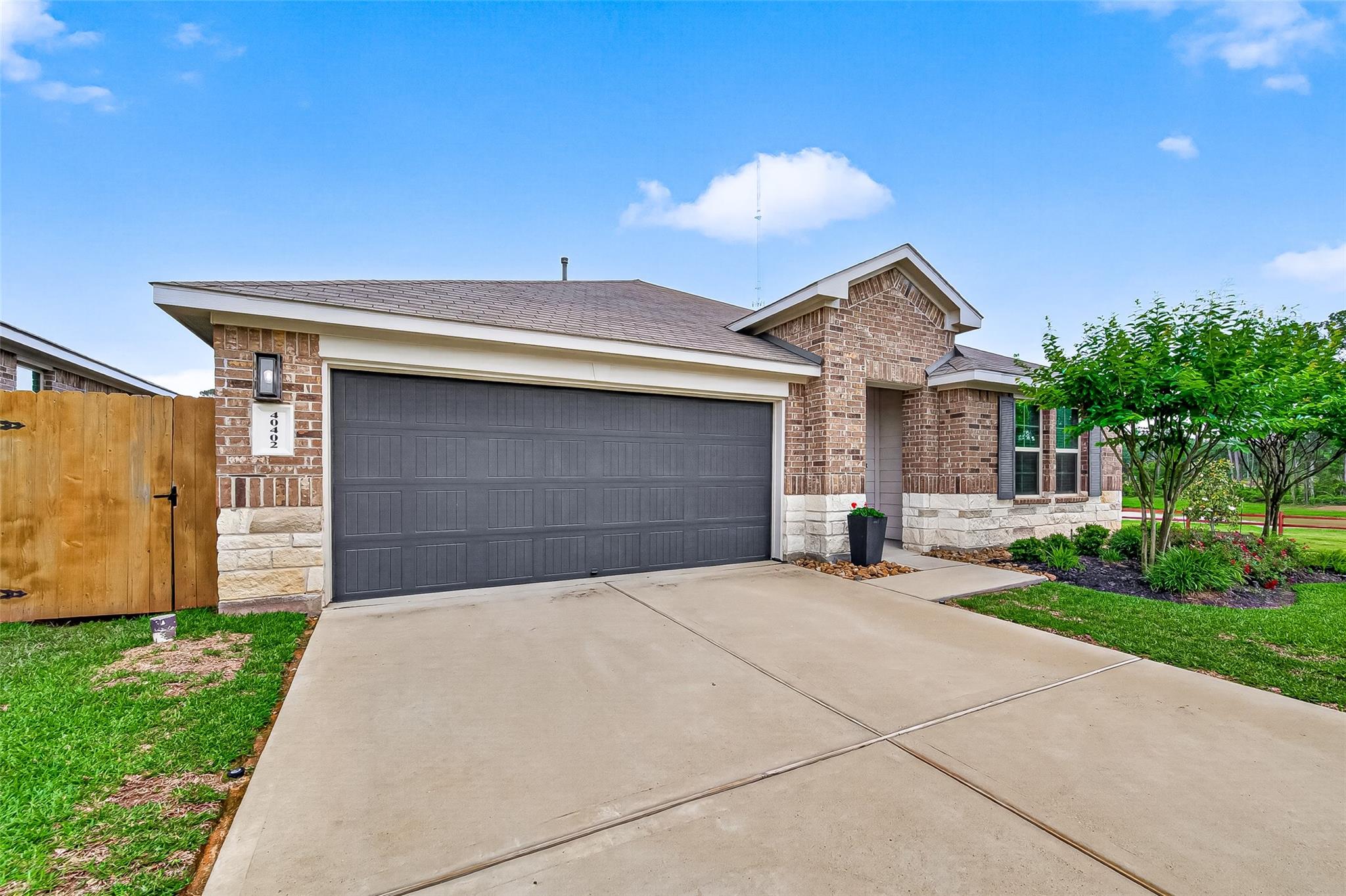 40402 Red Poppy Lane