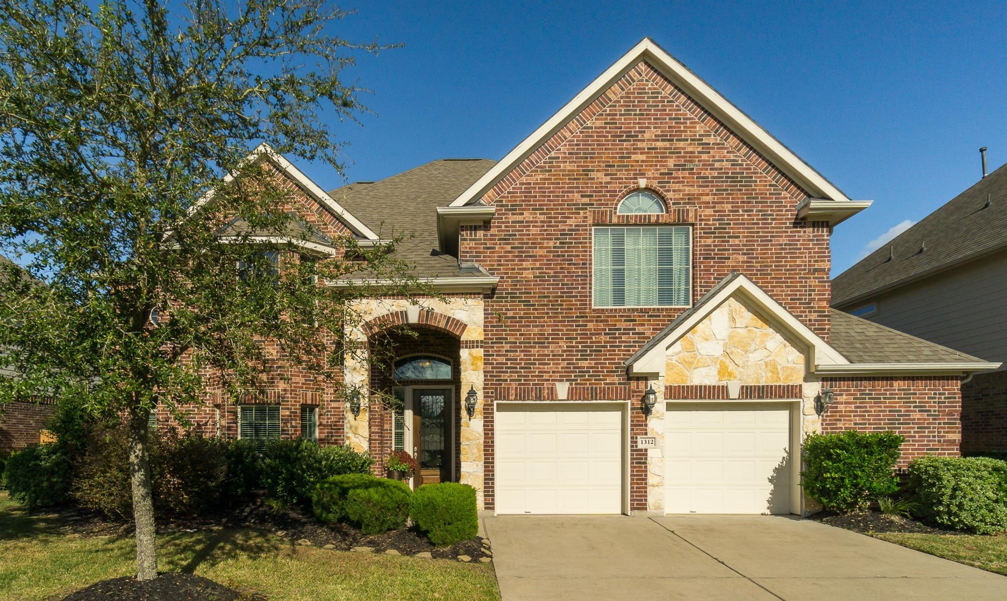 1312 Altavilla Lane