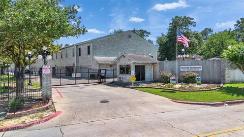 Photo of 17659 Red Oak Drive #7659, Houston, TX 77090 (MLS # 61475923)