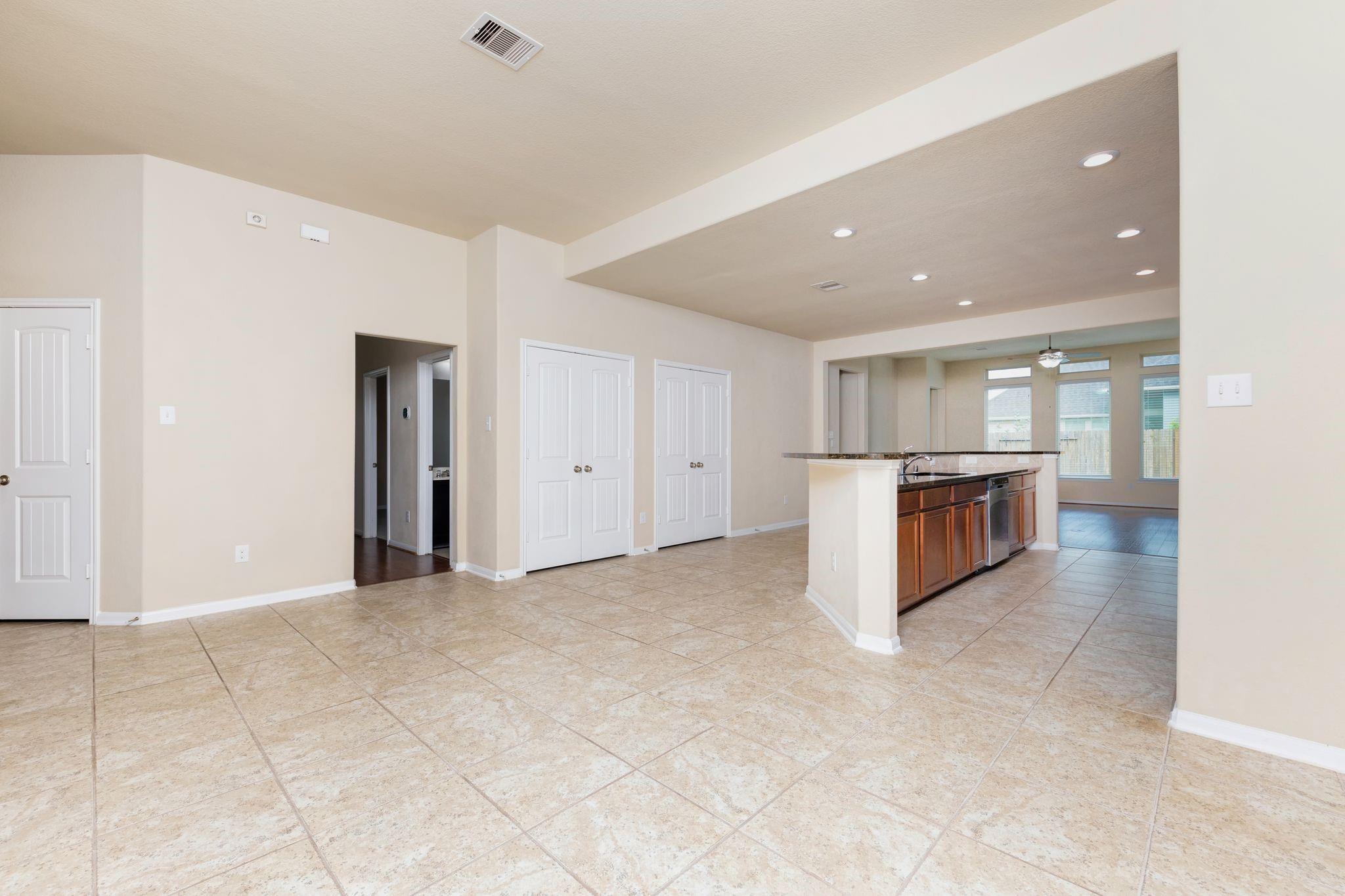 407 Iris Rose Ct