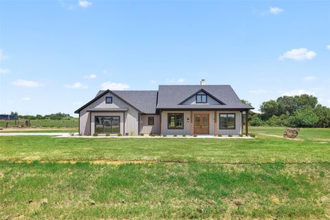 Homes For Sale - 103 Pueblo Drive<br/> Caldwell, TX 77836
