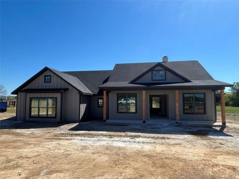 Homes For Sale - 103 Pueblo Drive<br/> Burleson County, Caldwell, TX 77836