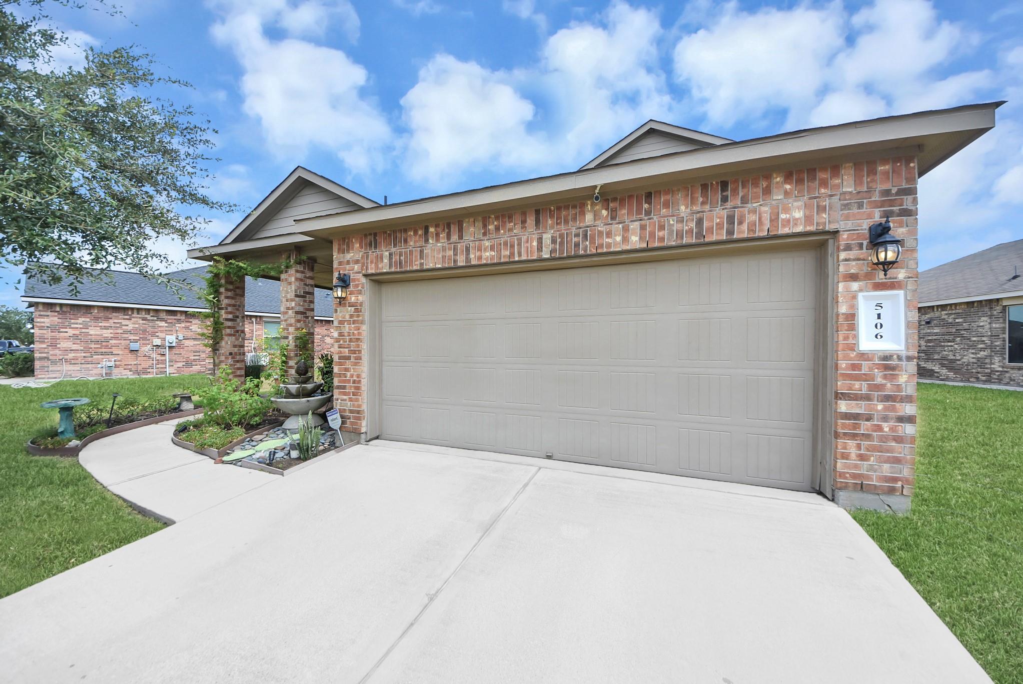 5106 Royal Jasmine Place