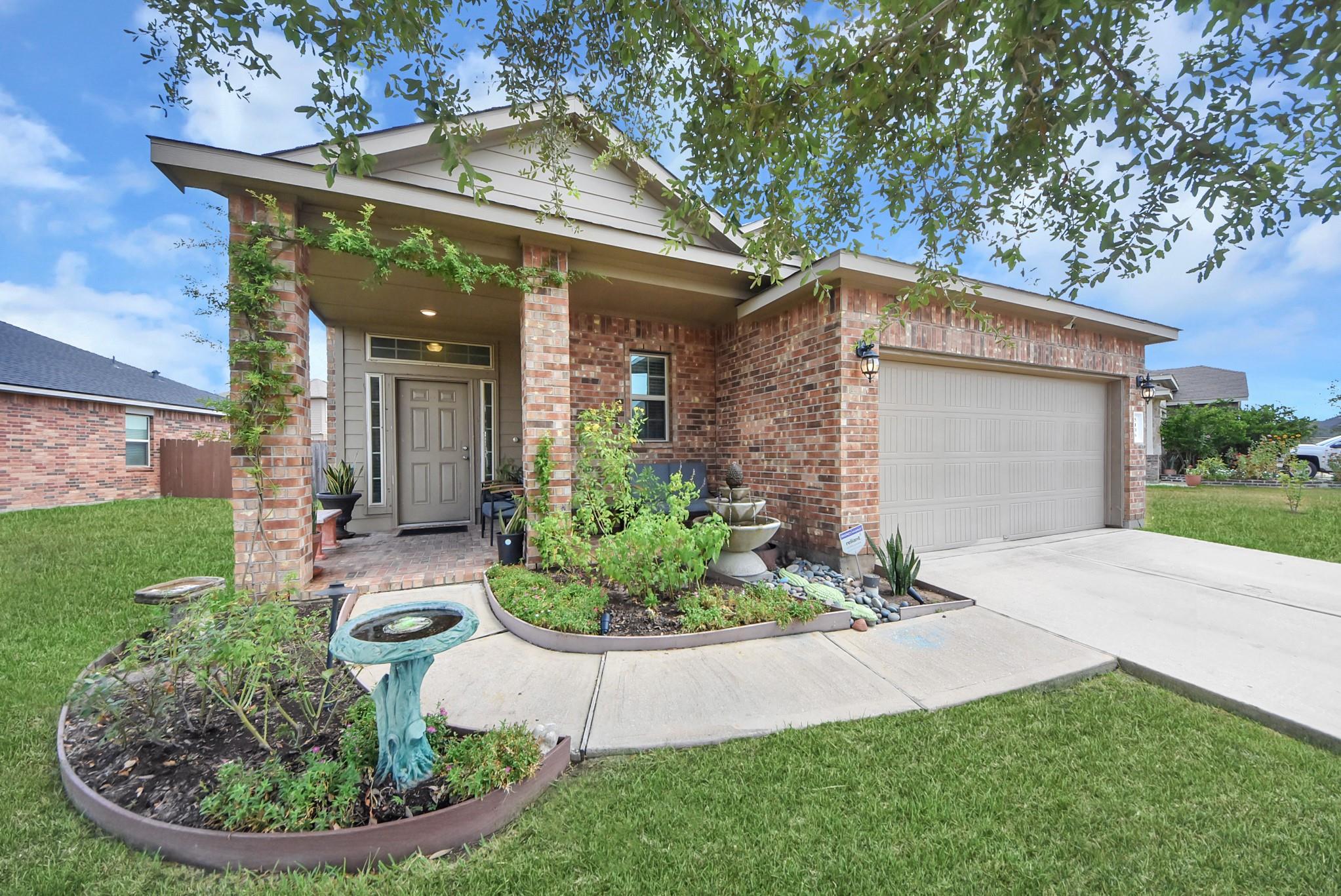 5106 Royal Jasmine Place