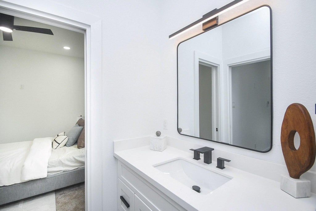 Photo of 6533 Sealey Street, Houston, TX 77091 (MLS # 83966057)