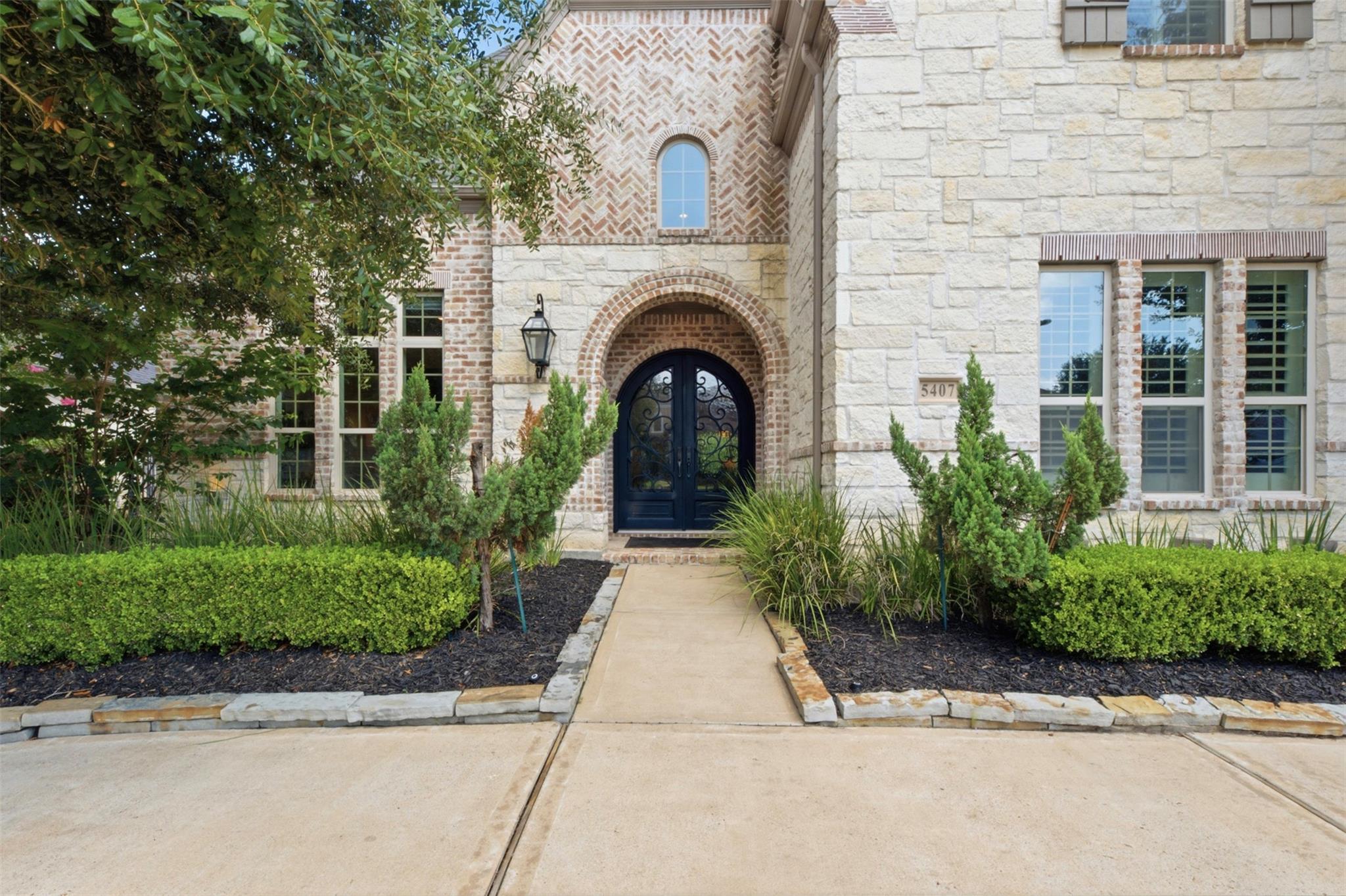 5407 Fleming Rock Lane