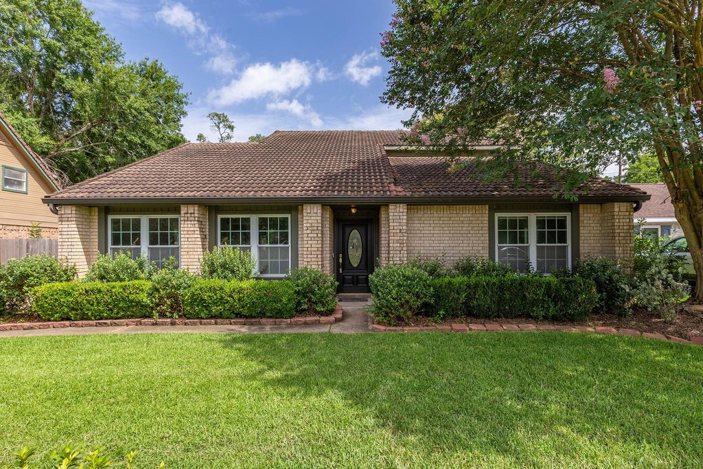 Photo of 3531 Brook Shadow Drive, Houston, TX 77345 (MLS # 5770506)