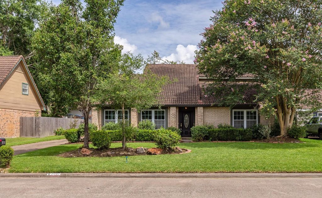 Photo of 3531 Brook Shadow Drive, Houston, TX 77345 (MLS # 5770506)