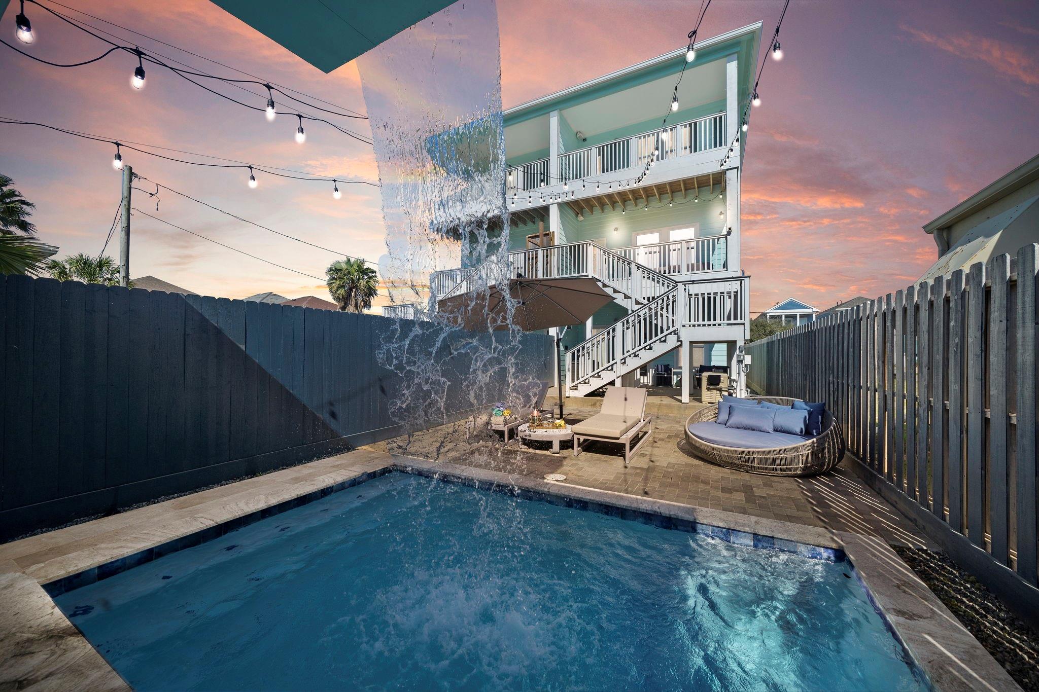 2307 Bernardo De Galvez Avenue