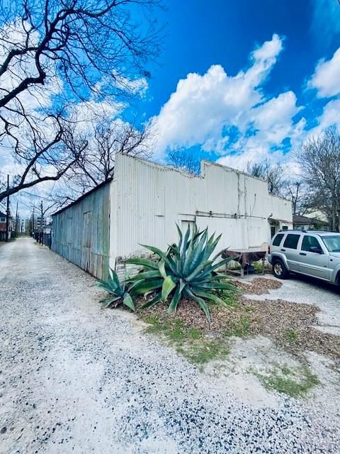 Tiny photo for 602 W 26th Street, Houston, TX 77008 (MLS # 57732768)