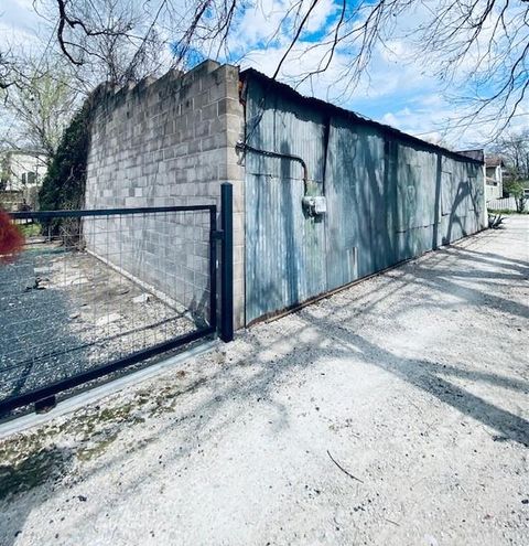 Tiny photo for 602 W 26th Street, Houston, TX 77008 (MLS # 57732768)