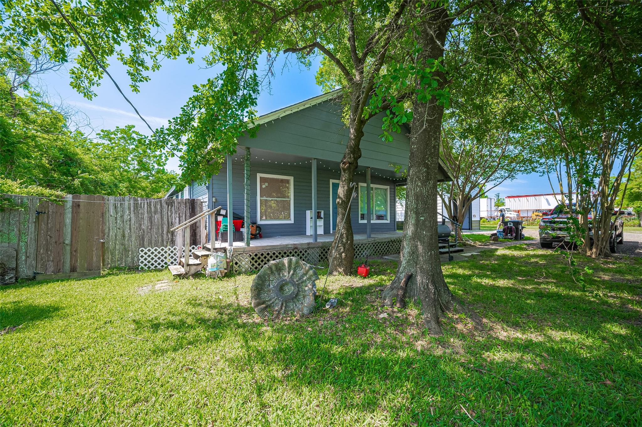 16128 1/2 Ridlon Street