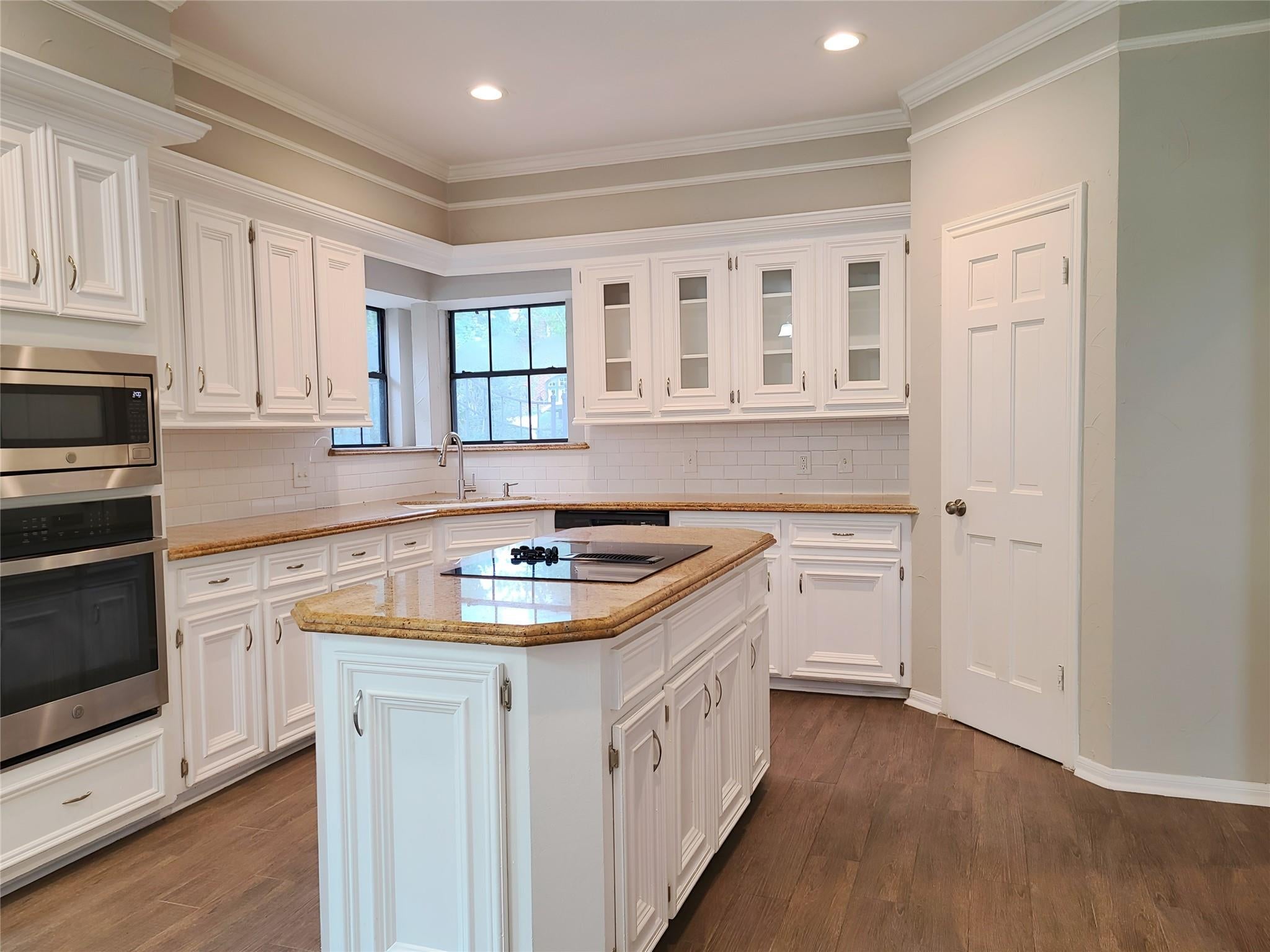 6111 Hampton Way Court
