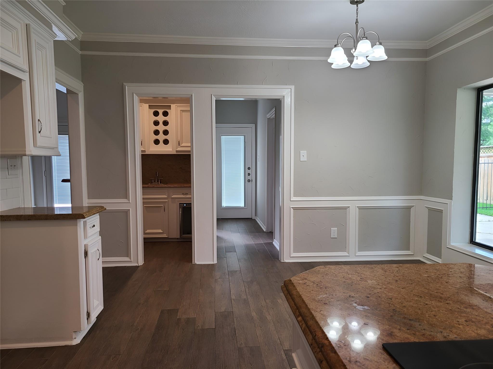 6111 Hampton Way Court