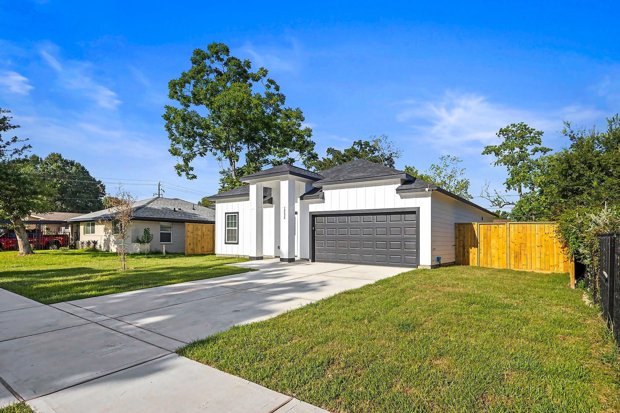 10426 Royal Oaks Drive