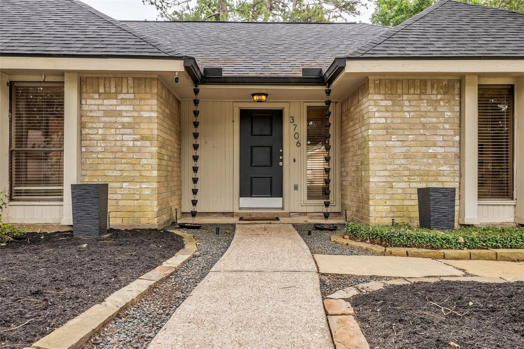 Photo of 3706 Glenwood Springs Drive, Houston, TX 77345 (MLS # 49592193)