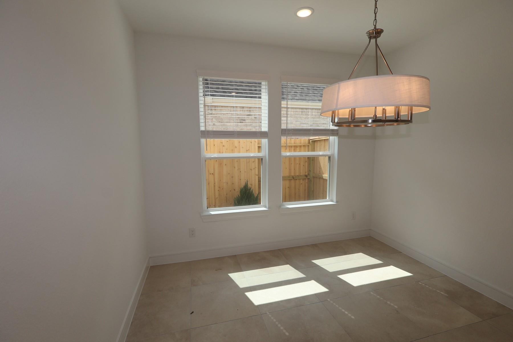 1814 S Wildflower Drive
