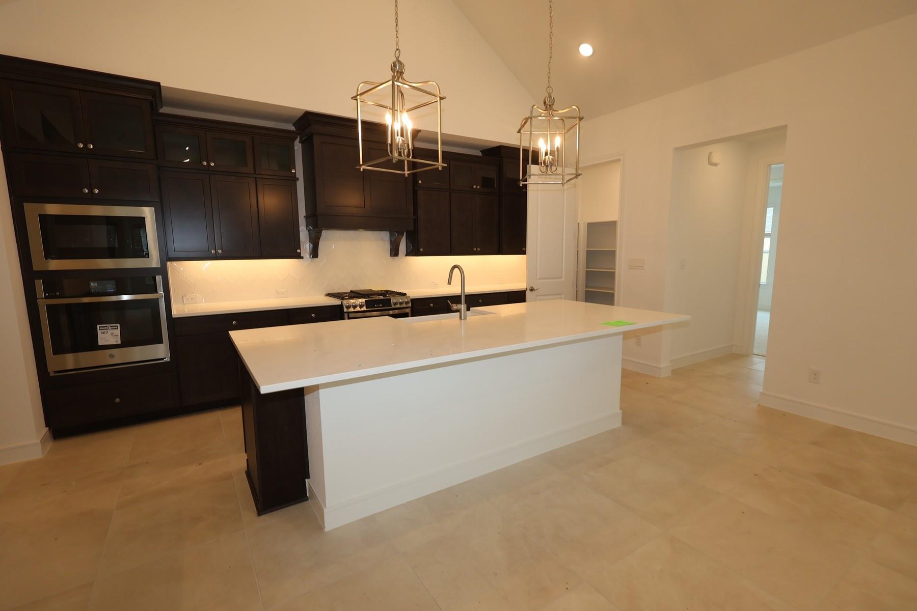 1814 S Wildflower Drive