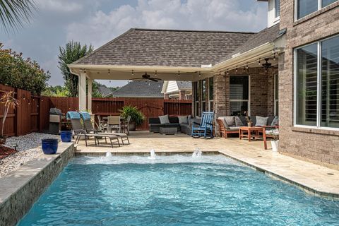 Photo of 5907 Ballina Canyon Lane, Houston, TX 77041 (MLS # 83187796)
