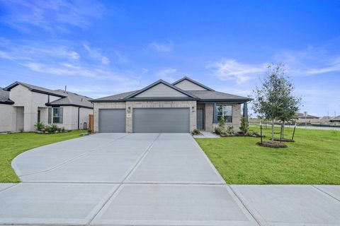 Photo of 1002 S Oakhurst Drive, Dayton, TX 77535 (MLS # 69615527)