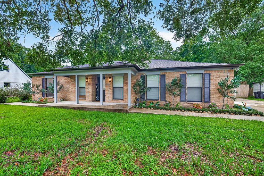 Photo of 548 Brandon Road, Conroe, TX 77302 (MLS # 50064032)