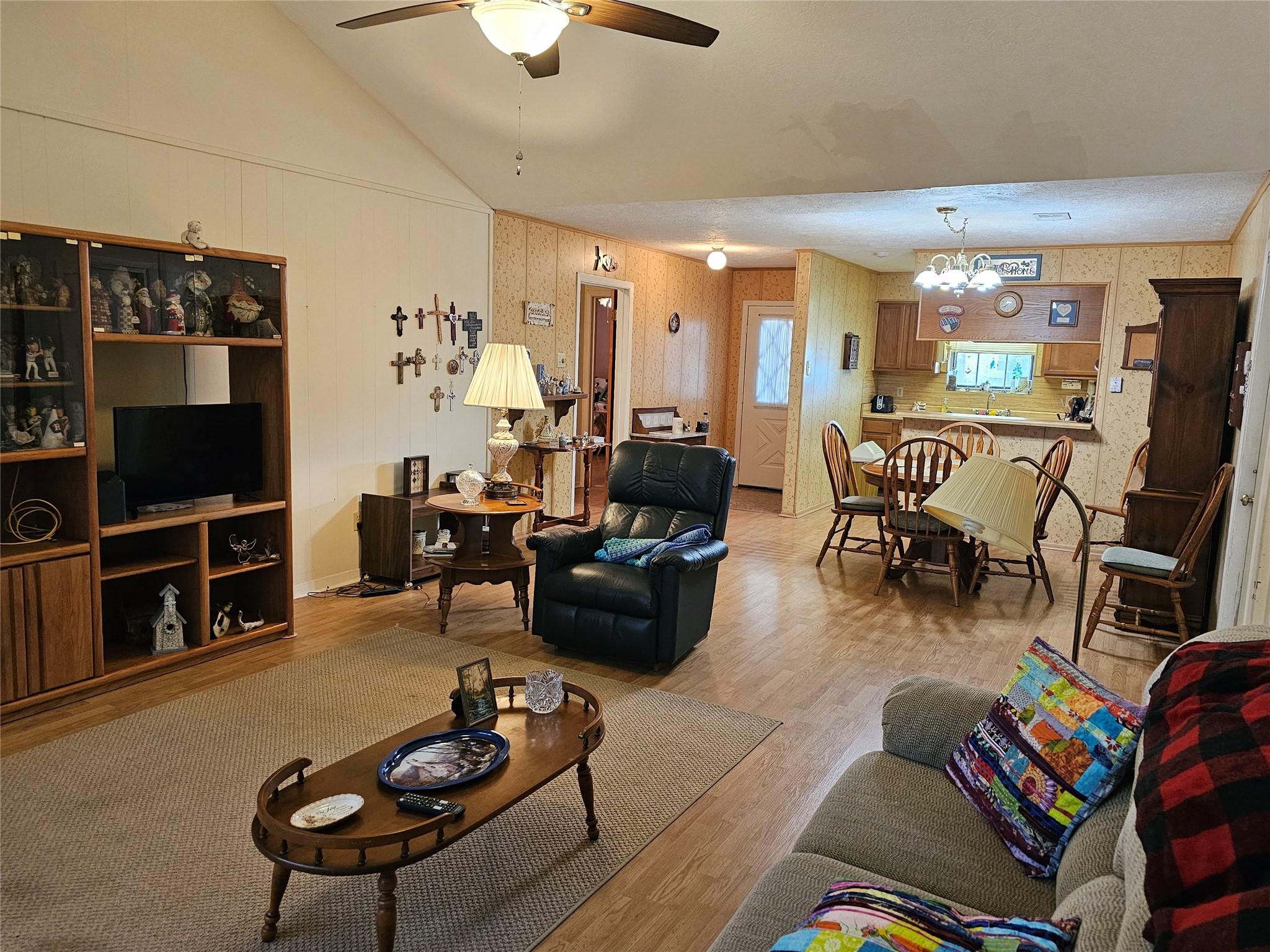 4701 Crepe Myrtle Lane