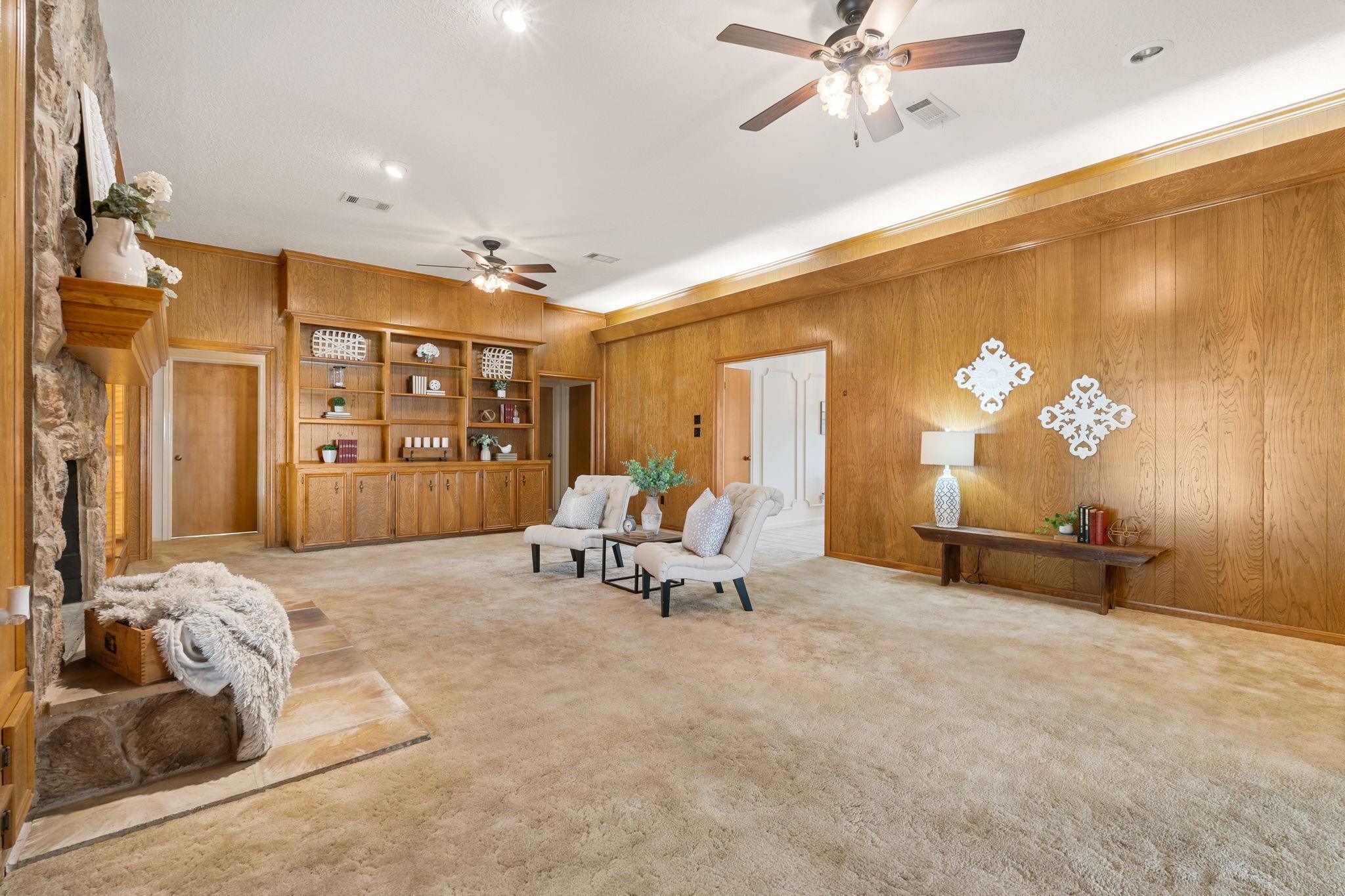 105 Greenbriar Drive