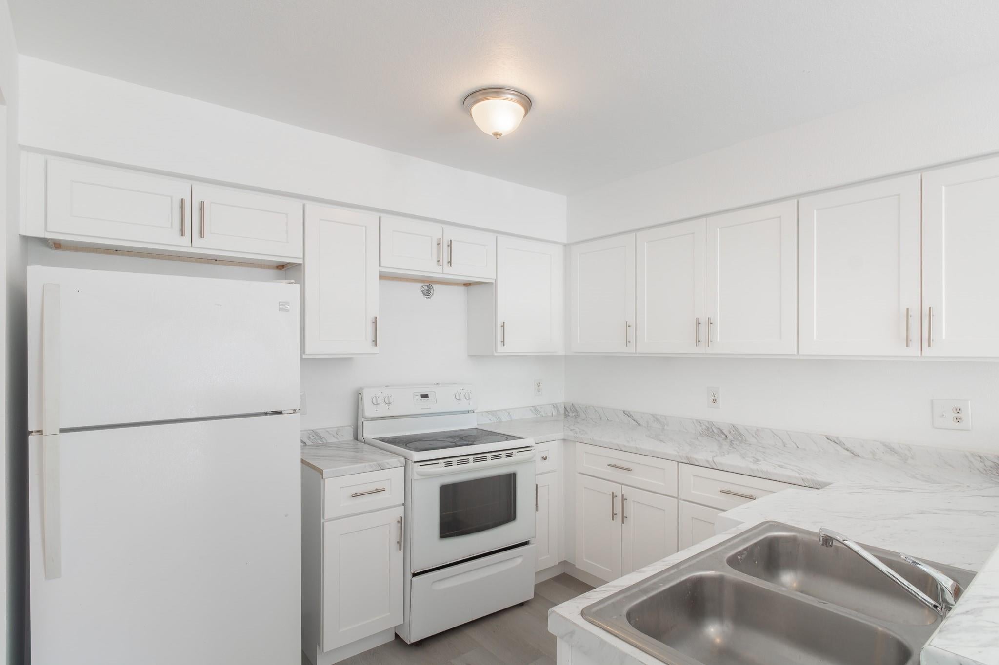 11901 Bob White Drive 16-842