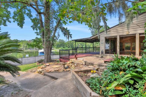Photo of 40 Harbour Lane, Coldspring, TX 77331 (MLS # 81892022)