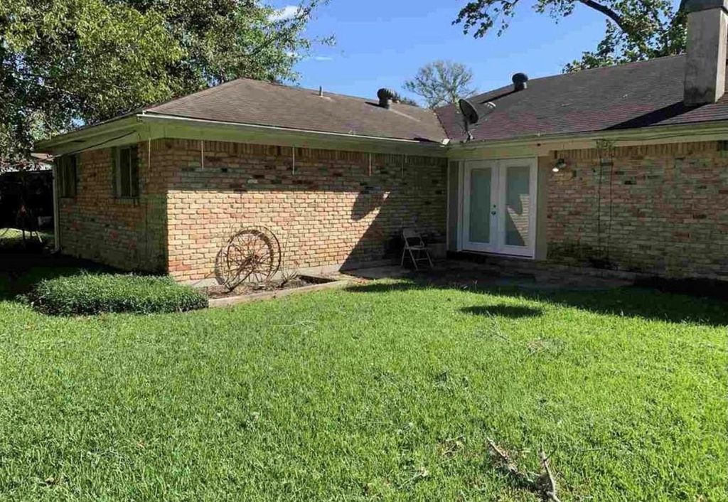 Photo of 1235 Elaine Dr Dr, Beaumont, TX 77706 (MLS # 40537732)