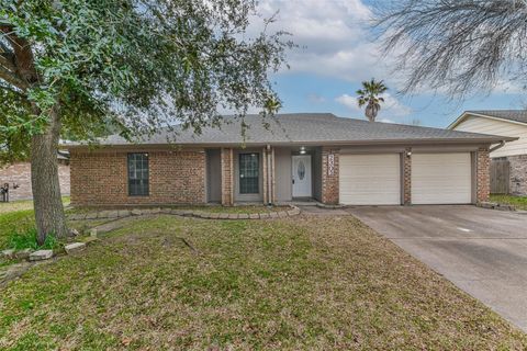 2302 E Clare Street Deer Park TX 77536
